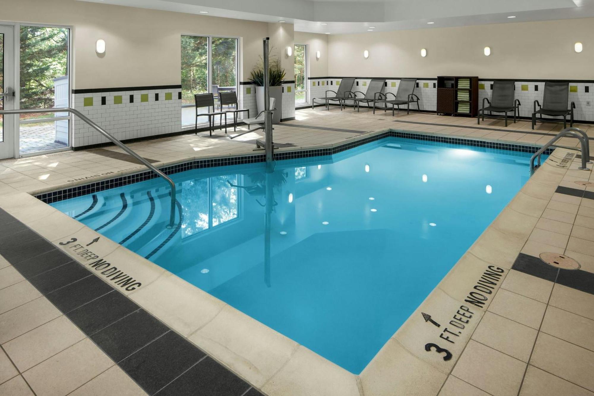 Fairfield Inn & Suites By Marriott Карлайл Екстериор снимка