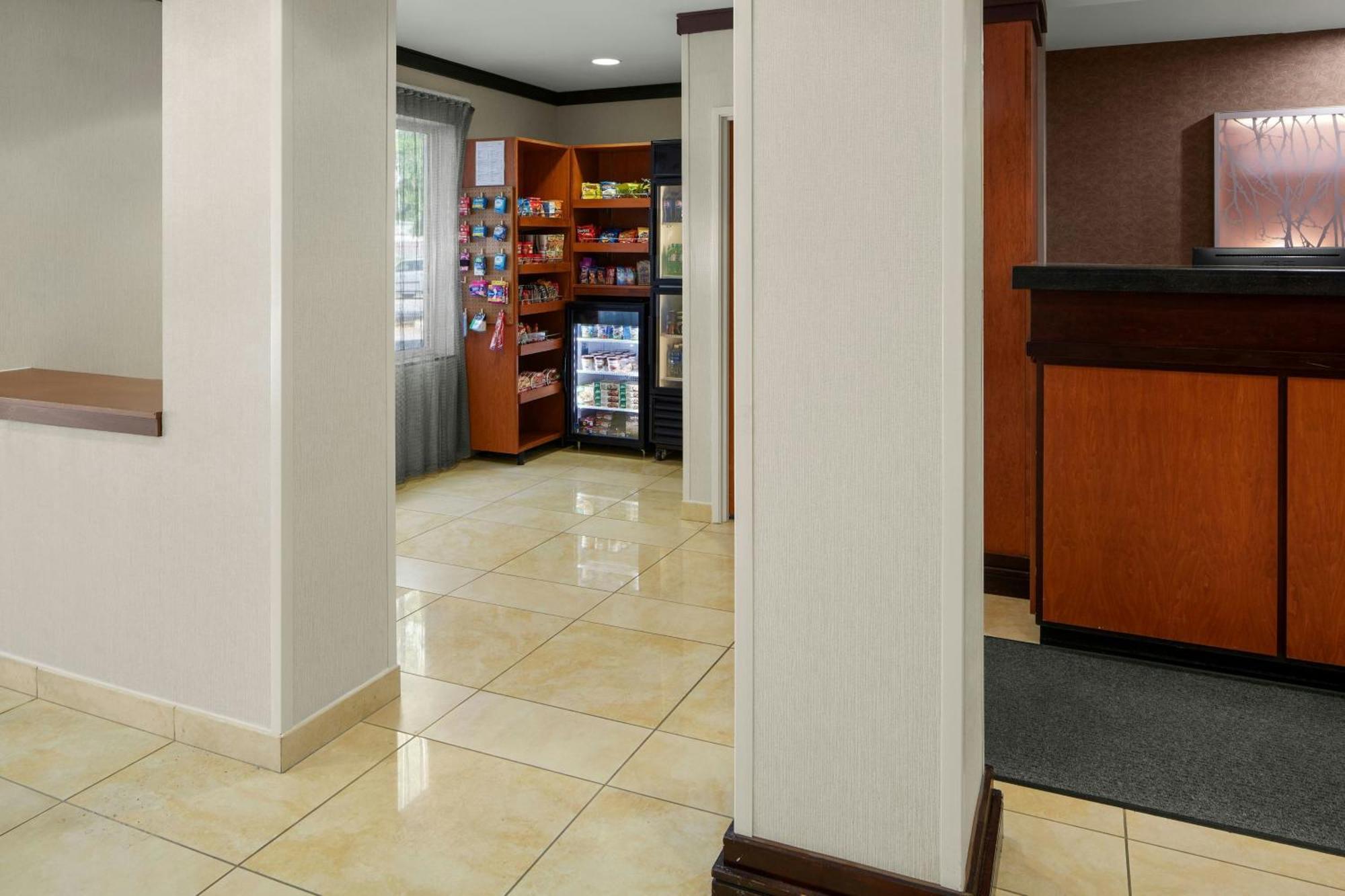 Fairfield Inn & Suites By Marriott Карлайл Екстериор снимка