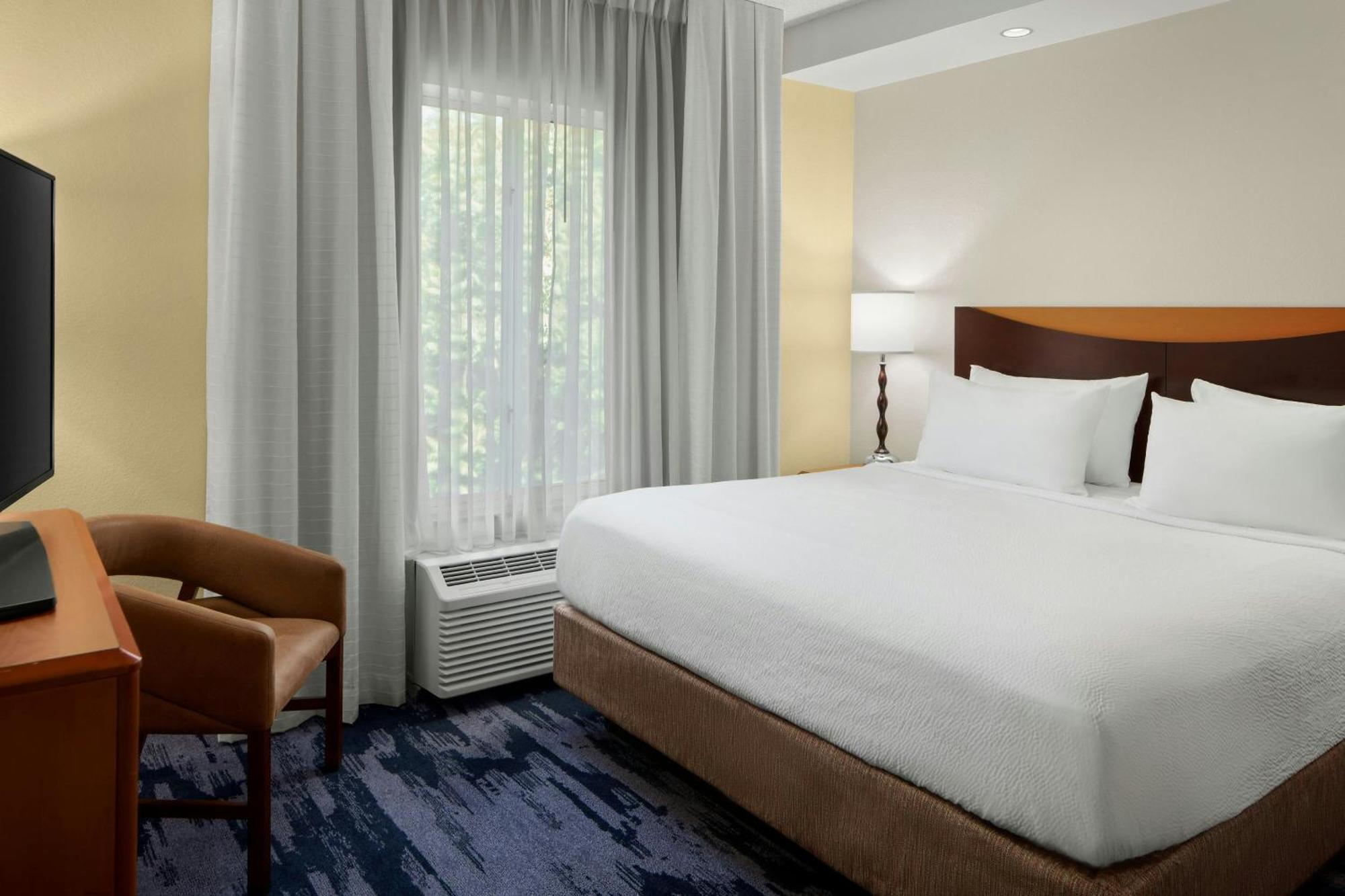 Fairfield Inn & Suites By Marriott Карлайл Екстериор снимка