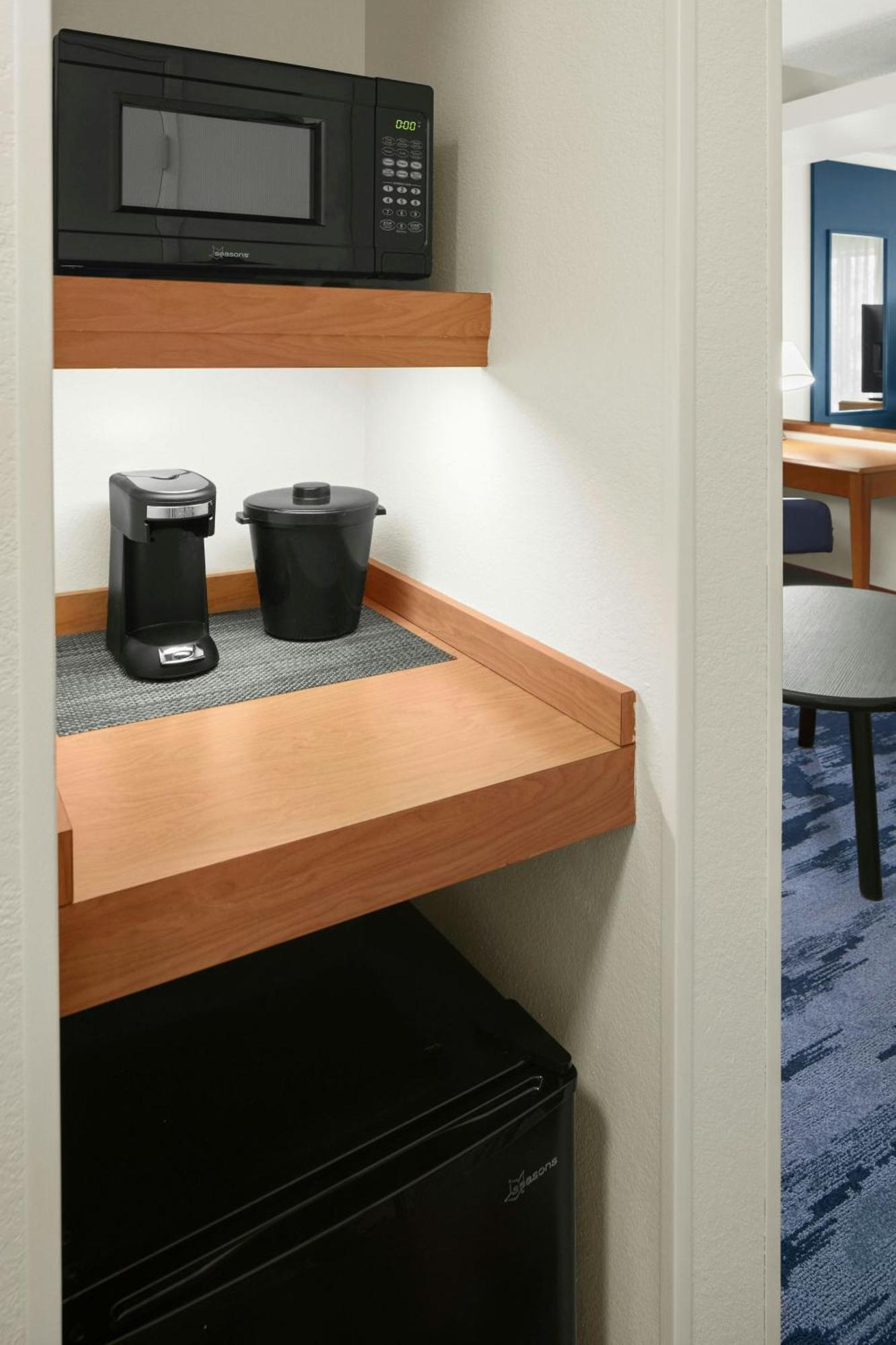 Fairfield Inn & Suites By Marriott Карлайл Екстериор снимка
